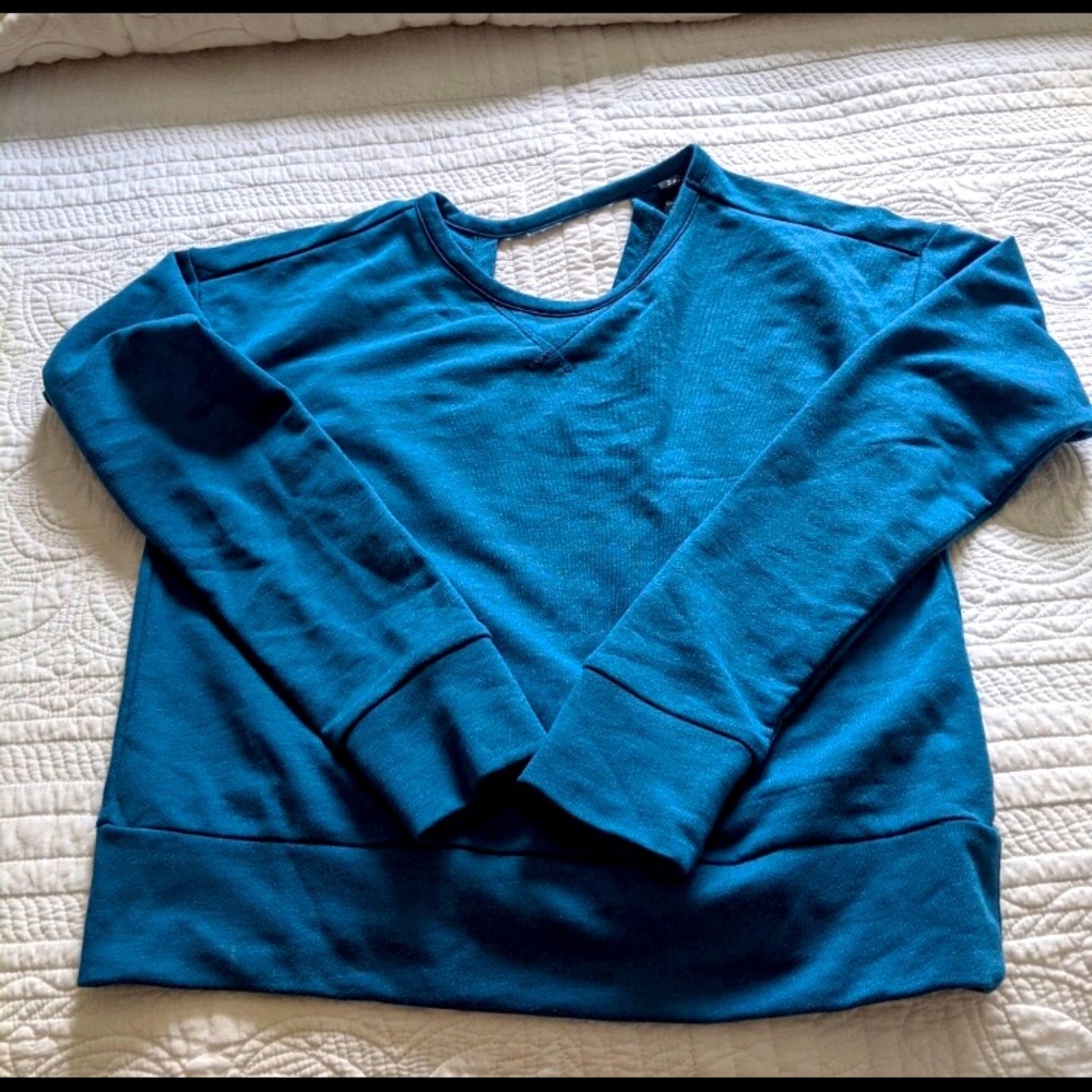 Nike dry fit sweater